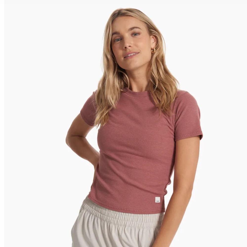 Vuori mudra fitted tee in rosewood heather